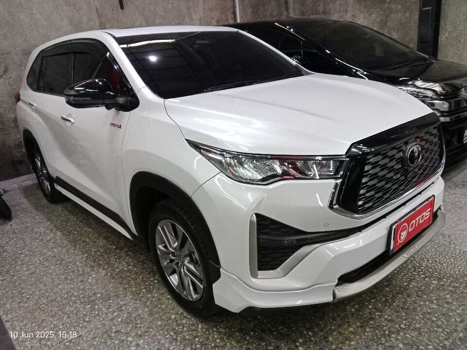 2024 Toyota Kijang Innova 2.0 Zenix Q HV CVT TSS - Foto 1 dari 6