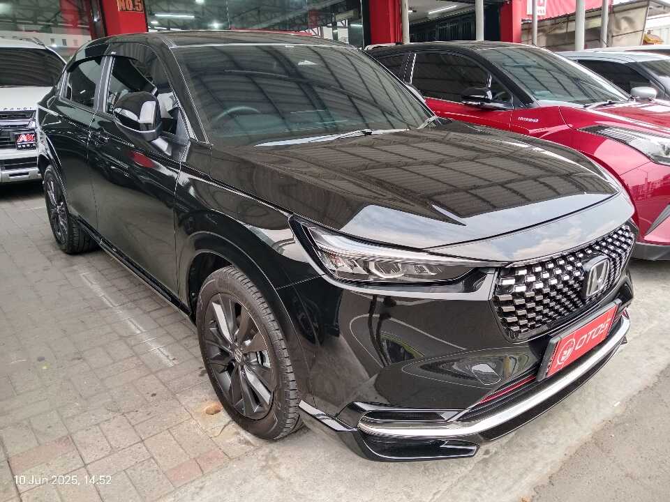 2023 Honda HR-V 1.5 - Foto 1 dari 6