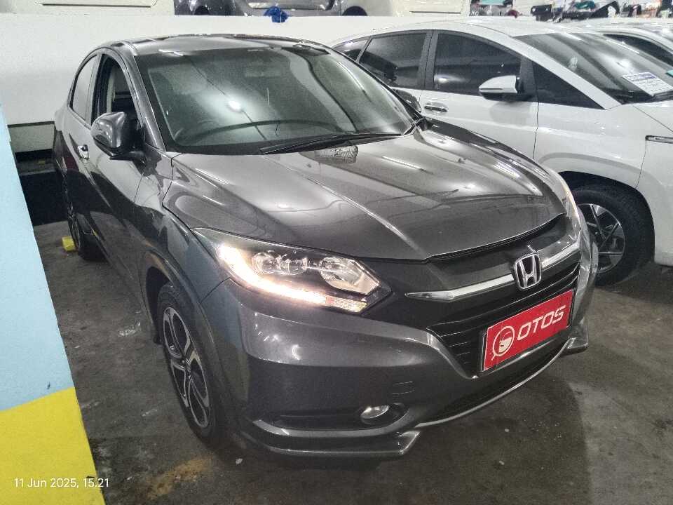 2015 Honda HR-V 1.8 RS - Foto 1 dari 6