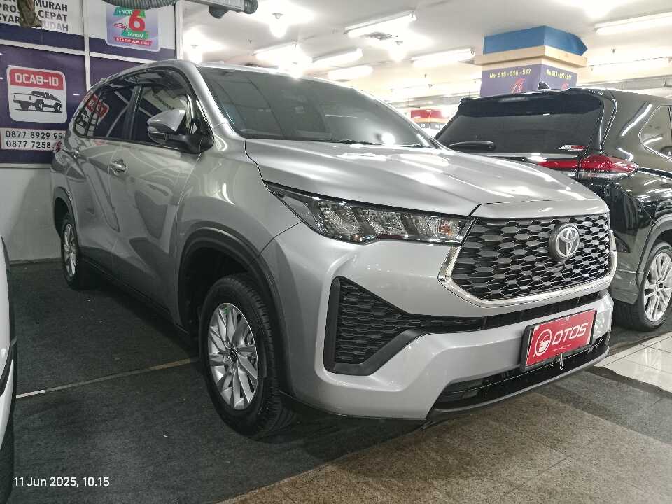 2023 Toyota Kijang Innova 2.0 Zenix G CVT - Foto 1 dari 6