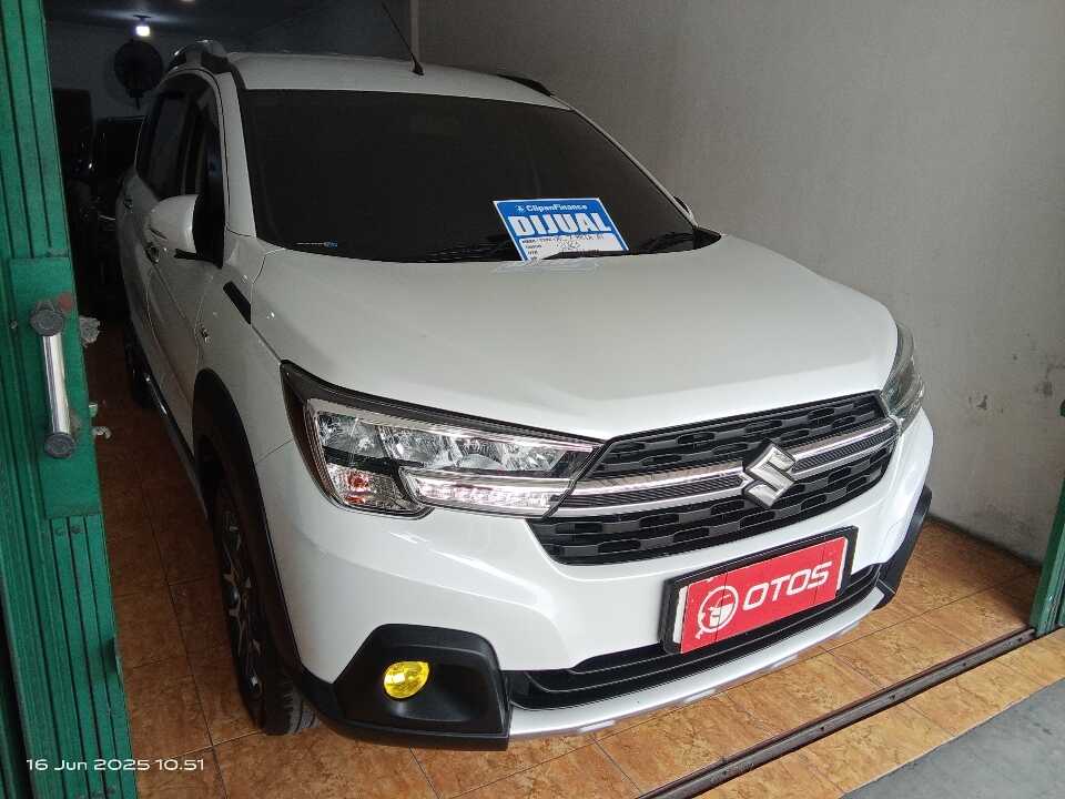 2022 Suzuki XL7 1.5 Beta - Foto 1 dari 6
