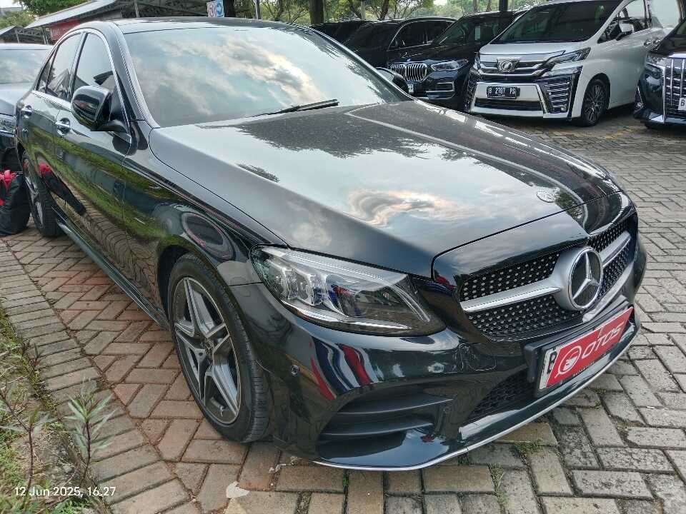 2019 Mercedes-Benz C300 2.0 AMG - Foto 1 dari 6