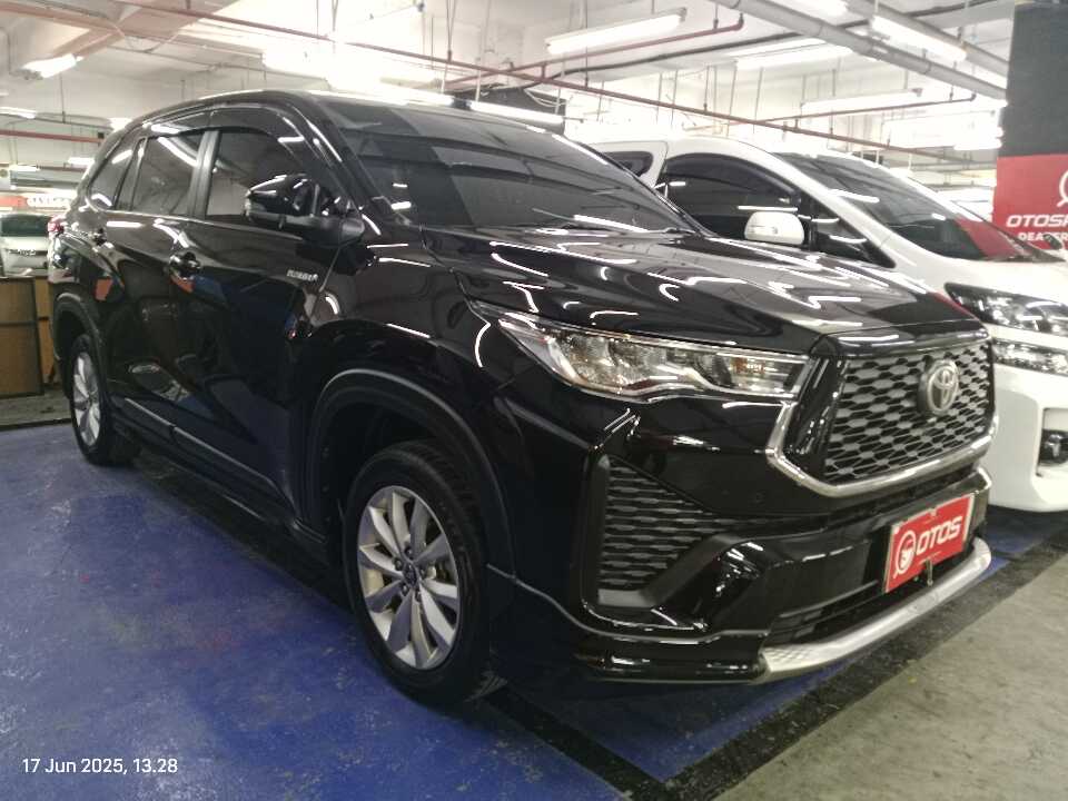 2023 Toyota Kijang Innova 2.0 Zenix G HV CVT - Foto 1 dari 6