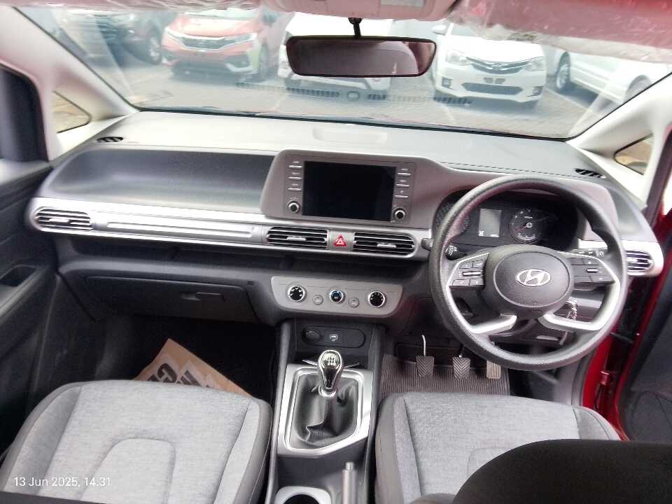 Foto Mobil Bekas Dashboard Hyundai Stargazer 1.5 Trend tahun 2023