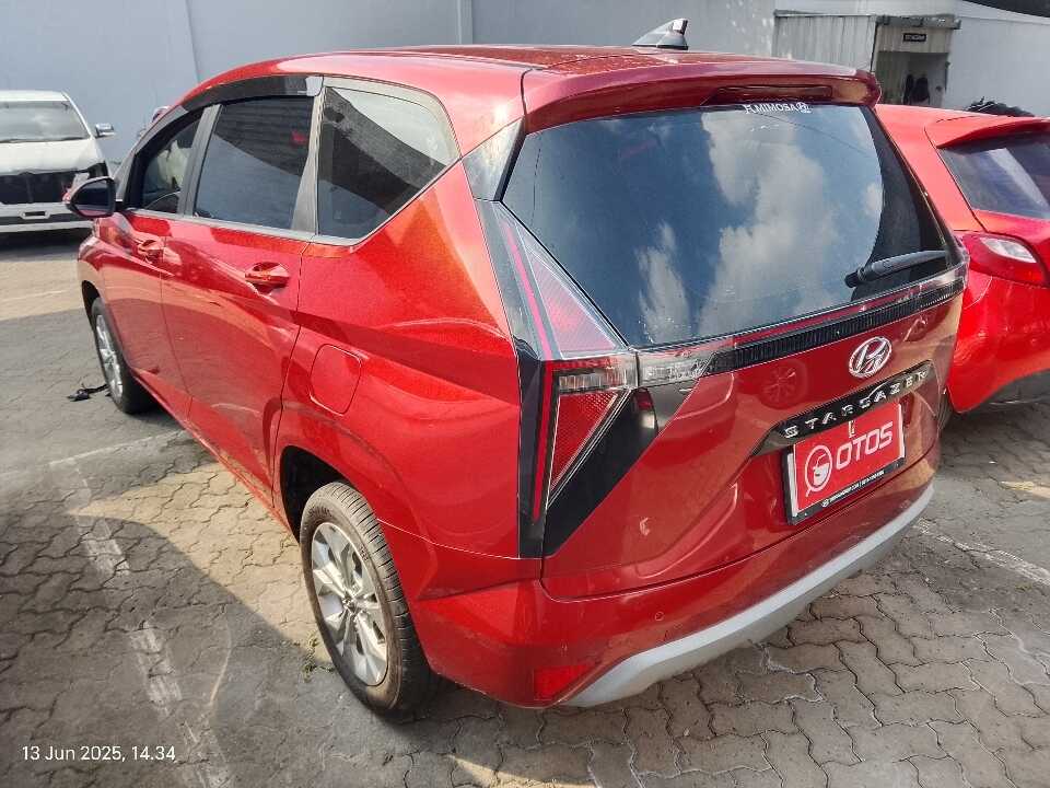 Foto Mobil Bekas Kiri Belakang Hyundai Stargazer 1.5 Trend tahun 2023
