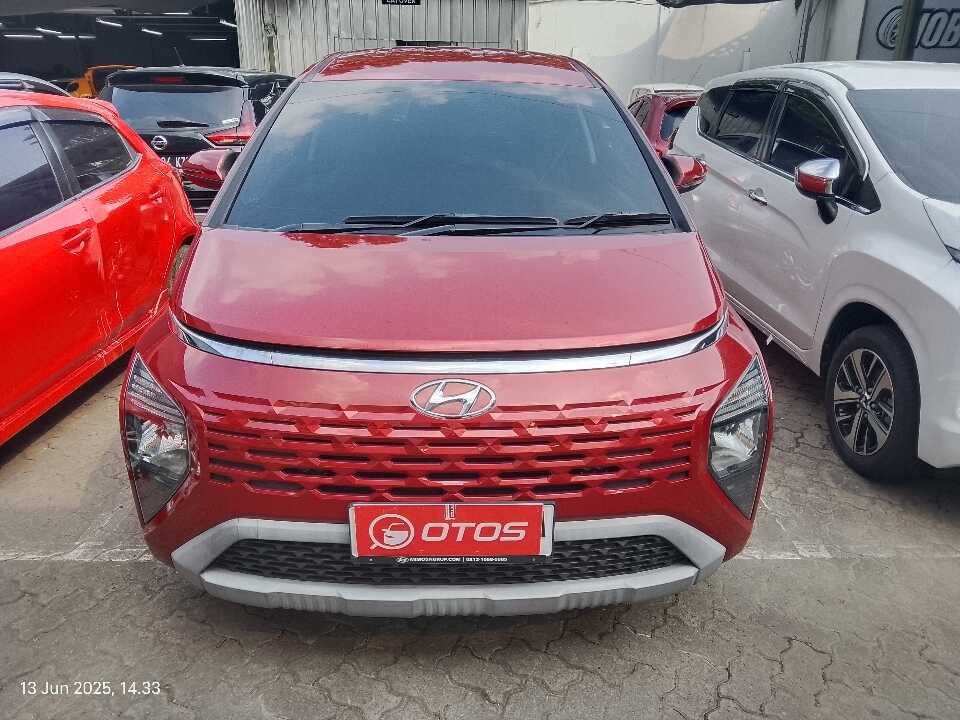 Foto Mobil Bekas Tampak Depan Hyundai Stargazer 1.5 Trend tahun 2023