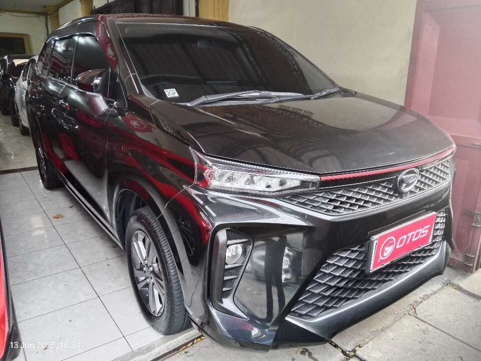 2022 Daihatsu Xenia 1.3 R - Foto 1 dari 6
