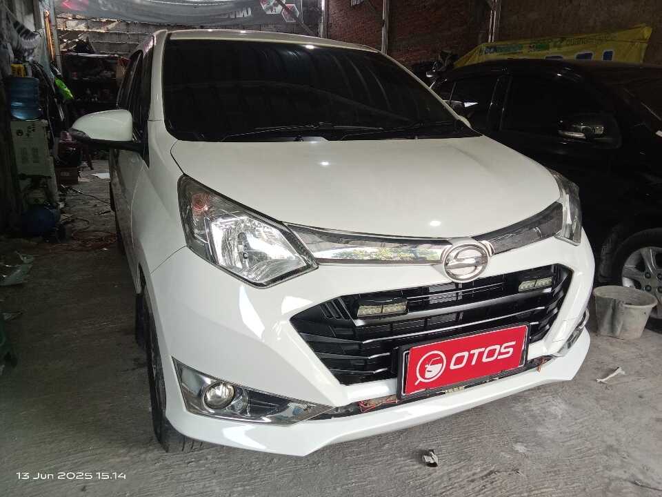 2017 Daihatsu Sigra 1.2 R - Foto 1 dari 6