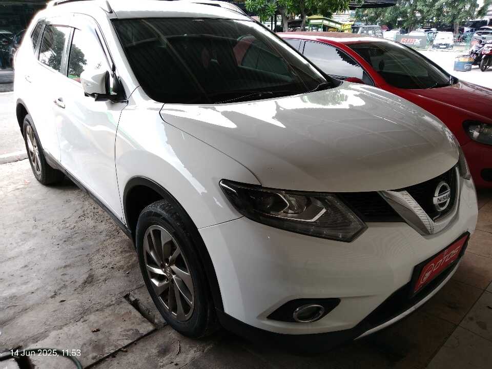 2016 Nissan X-Trail 2.5 - Foto 1 dari 6