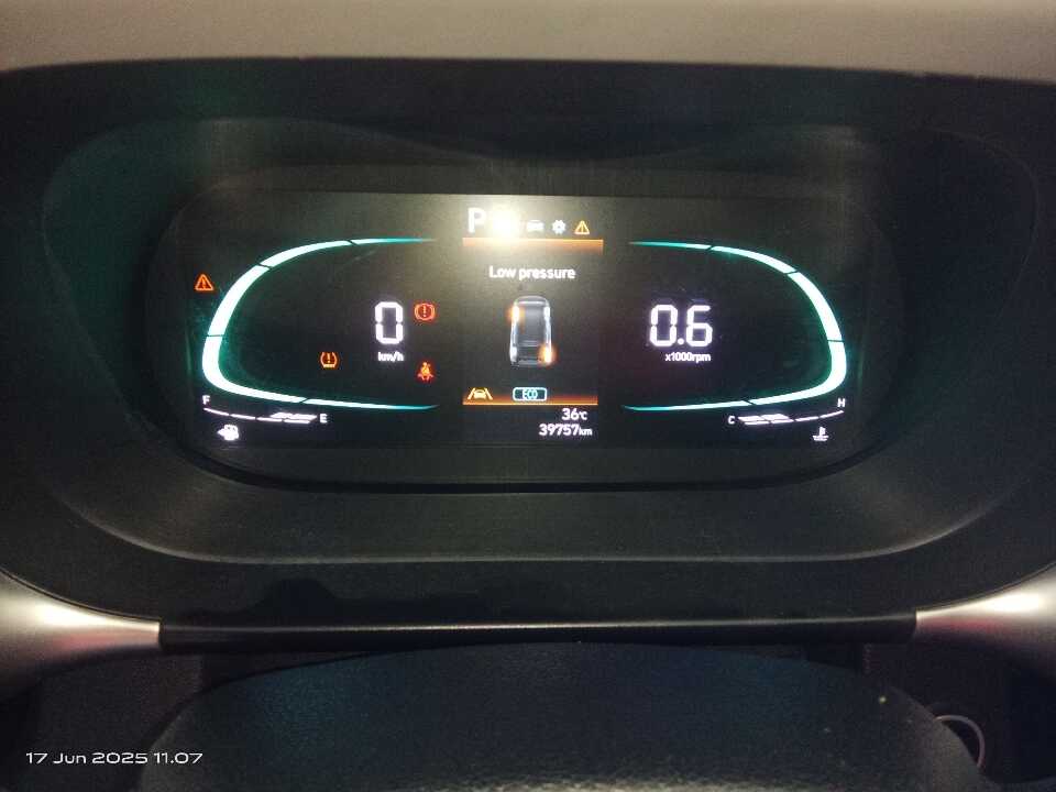 Foto Mobil Bekas Odometer Hyundai Stargazer 1.5 Prime tahun 2022