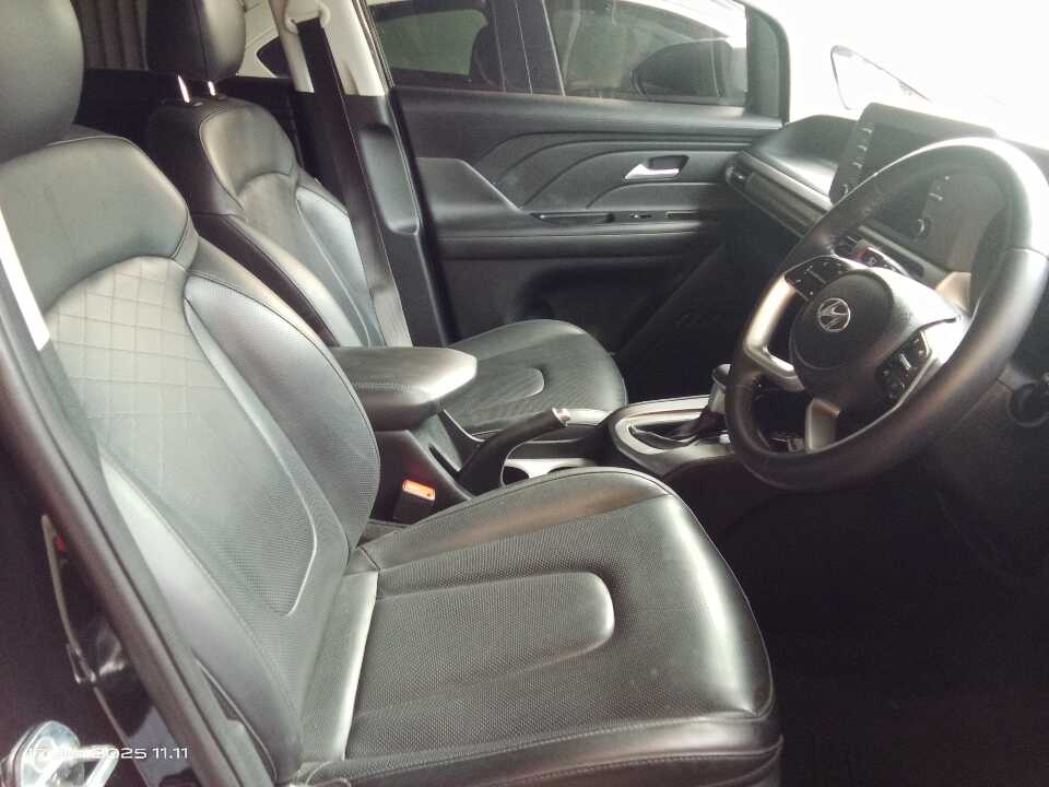 Foto Mobil Bekas Kabin Depan Hyundai Stargazer 1.5 Prime tahun 2022