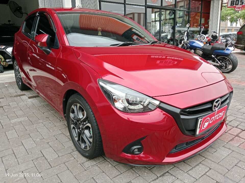 2017 Mazda 2 1.5 R - Foto 1 dari 6