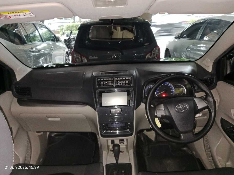 Foto Mobil Bekas Dashboard Toyota Avanza 1.3 G tahun 2021