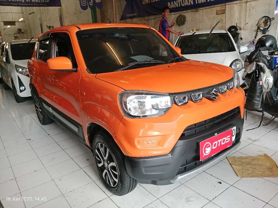 2023 Suzuki S-Presso 1.0 AGS - Foto 1 dari 6