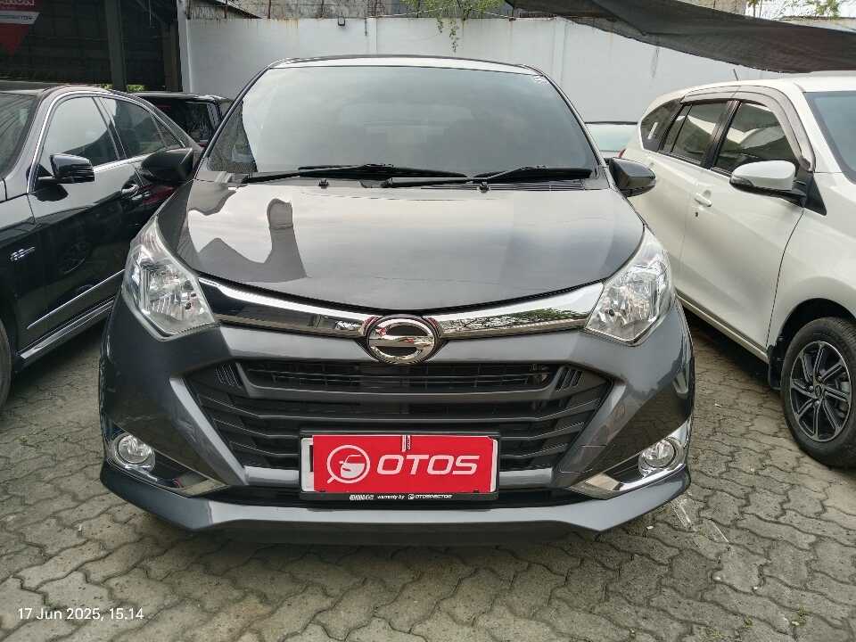 Foto Mobil Bekas Tampak Depan Daihatsu Sigra 1.2 R tahun 2019