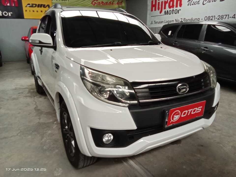 2017 Daihatsu Terios 1.5 R - Foto 1 dari 6