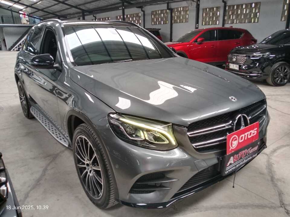 2019 Mercedes-Benz GLC200 2.0 - Foto 1 dari 6