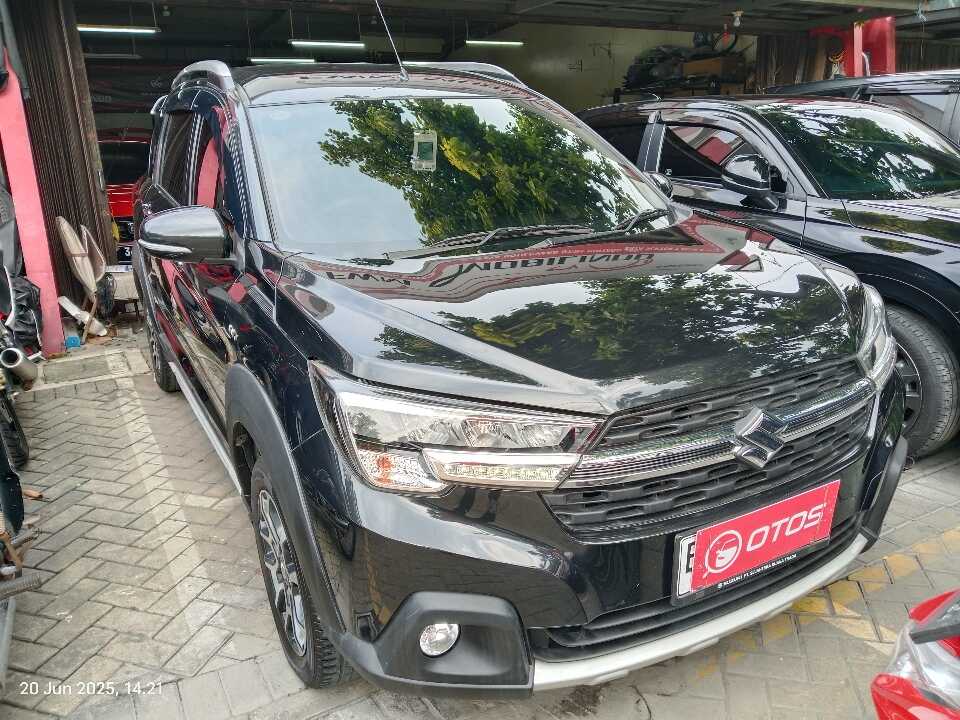 2022 Suzuki XL7 1.5 Alpha - Foto 1 dari 6
