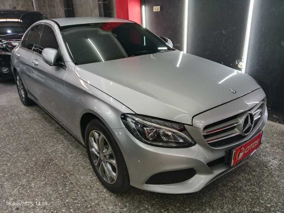 2016 Mercedes-Benz C200 2.0 - Foto 1 dari 6