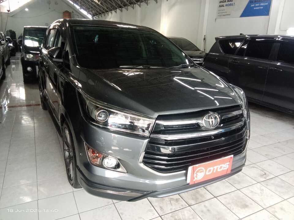 2020 Toyota Kijang Innova 2.4 V - Foto 1 dari 6