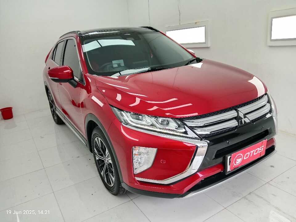 2019 Mitsubishi Eclipse Cross 1.5 Ultimate - Foto 1 dari 6
