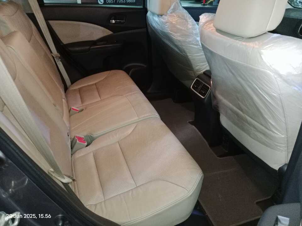 Foto Mobil Bekas Kabin Belakang Honda CR-V 2.4 RM3 tahun 2016