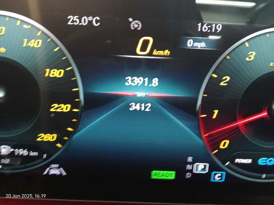 Foto Mobil Bekas Odometer Mercedes-Benz GLS450 3.0 4MATIC AMG Line tahun 2022