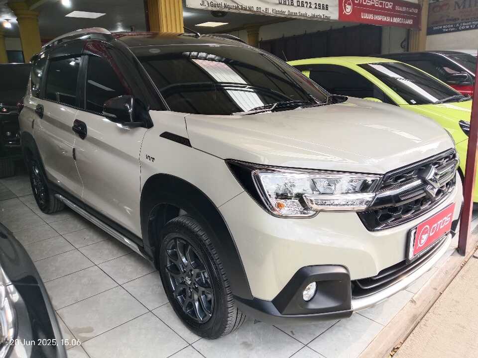 2023 Suzuki XL7 1.5 Alpha - Foto 1 dari 6