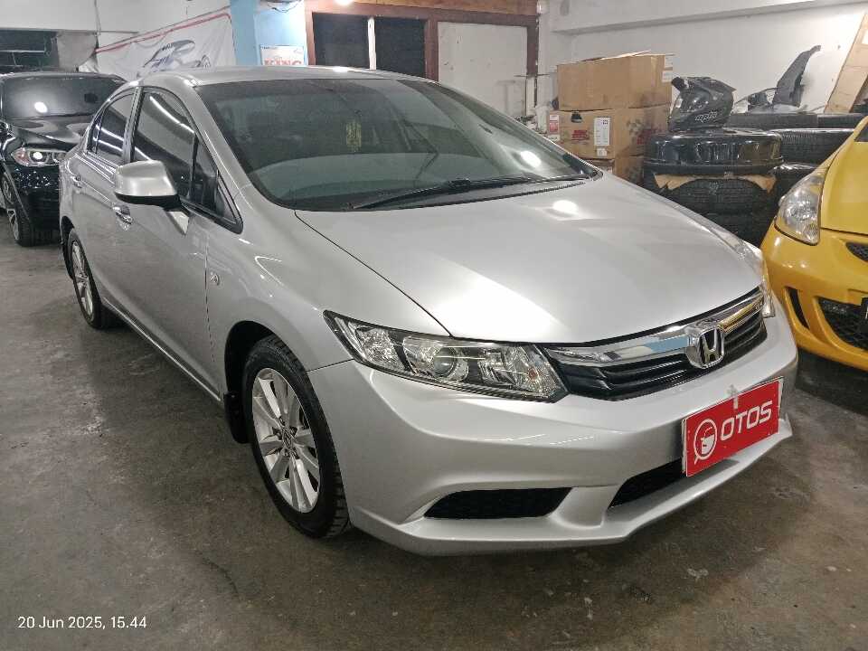 2012 Honda Civic 1.8 FB - Foto 1 dari 6