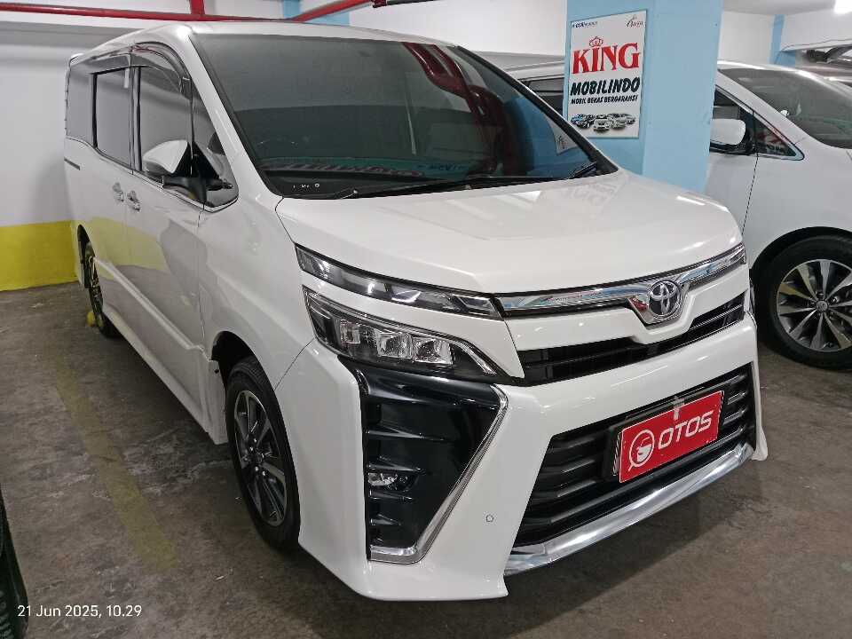 2019 Toyota Voxy 2.0 R80 - Foto 1 dari 6