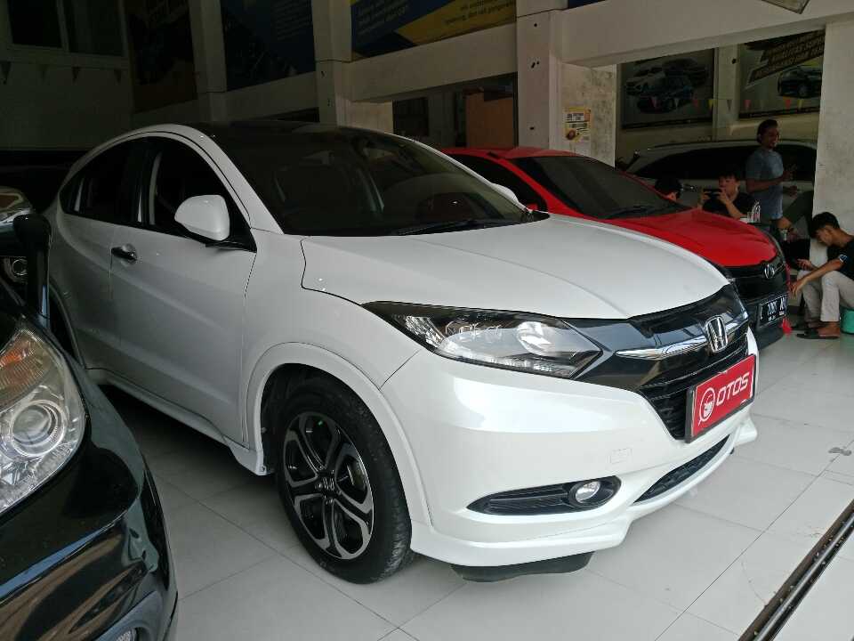 2017 Honda HR-V 1.8 RS - Foto 1 dari 6