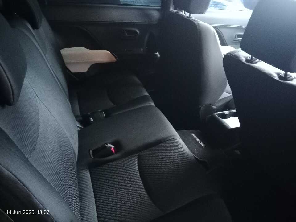 Foto Mobil Bekas Kabin Belakang Daihatsu Terios 1.5 X tahun 2022