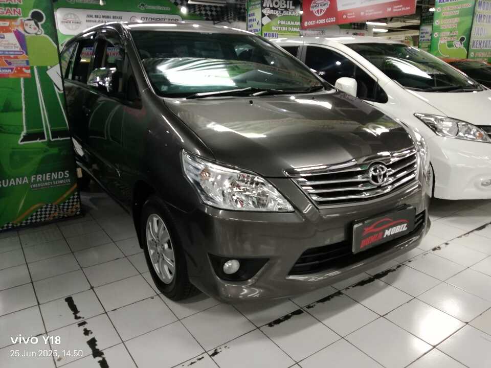 2013 Toyota Kijang Innova 2.5 G - Foto 1 dari 6