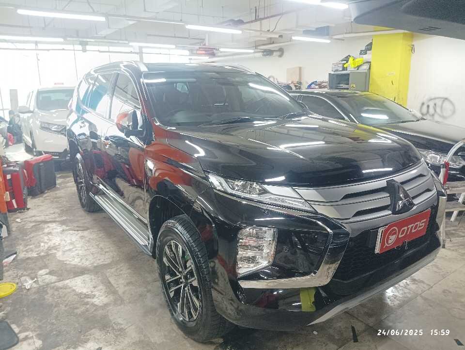 2023 Mitsubishi Pajero Sport 2.4 Dakar 4X2 - Foto 1 dari 6
