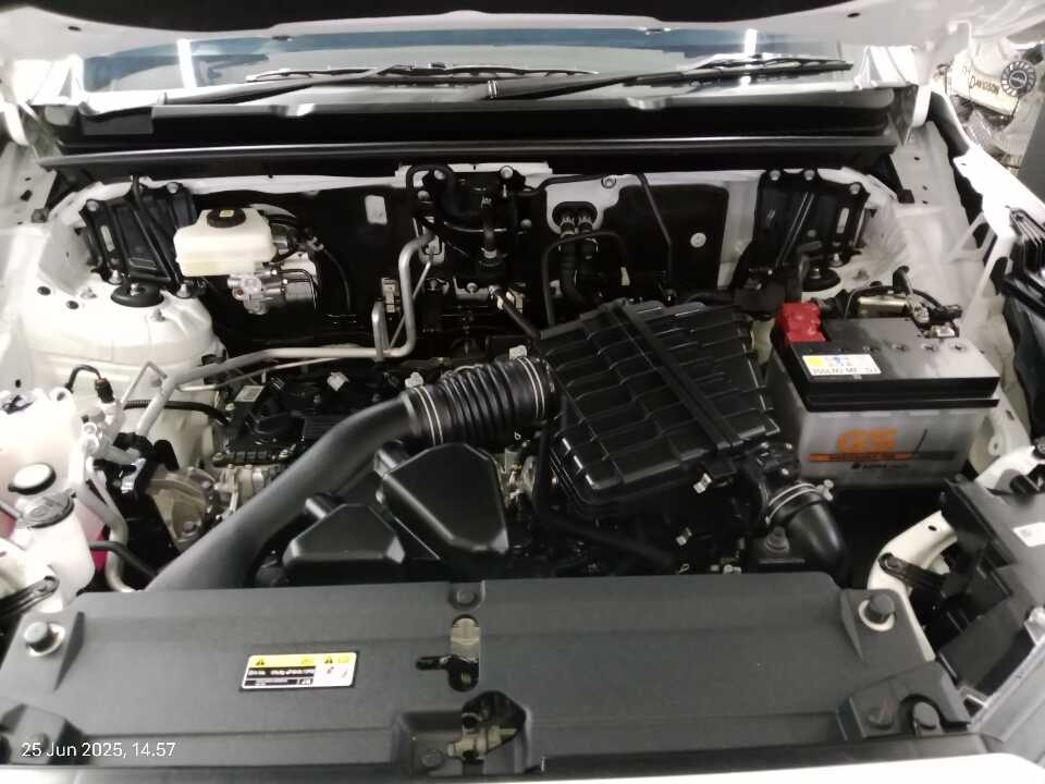 Foto Mobil Bekas Mesin Toyota Innova 2.0 Zenix Q HV CVT TSS tahun 2023
