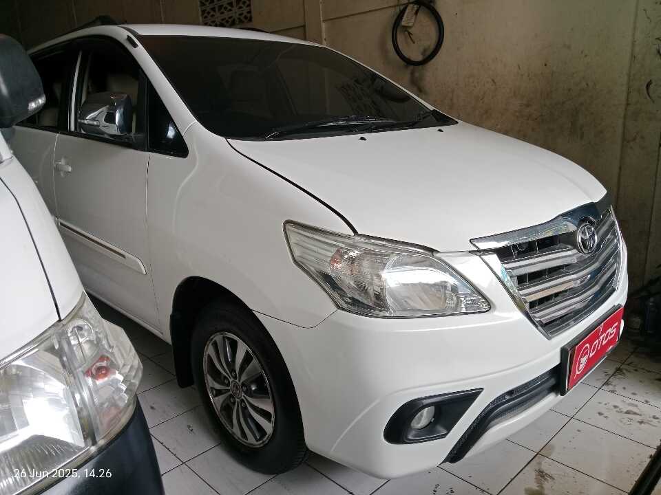2014 Toyota Kijang Innova 2.0 G - Foto 1 dari 6