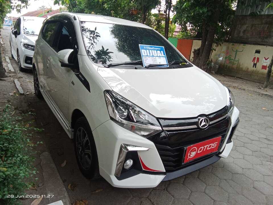 2022 Daihatsu Ayla 1.2 R - Foto 1 dari 6