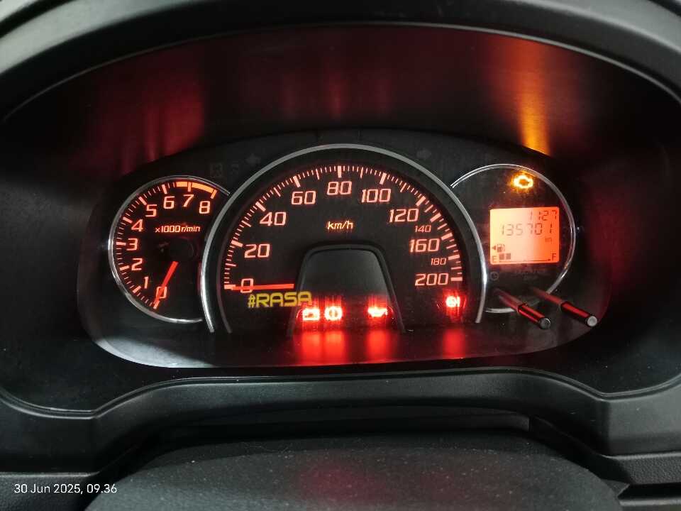 Foto Mobil Bekas Odometer Daihatsu Ayla 1.0 X tahun 2019