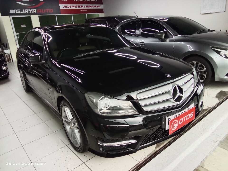 2012 Mercedes-Benz C250 1.8 - Foto 1 dari 6
