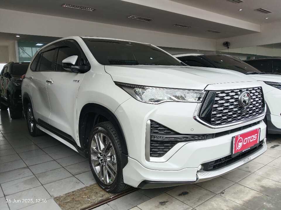 2023 Toyota Kijang Innova 2.0 Zenix Q HV CVT TSS - Foto 1 dari 6