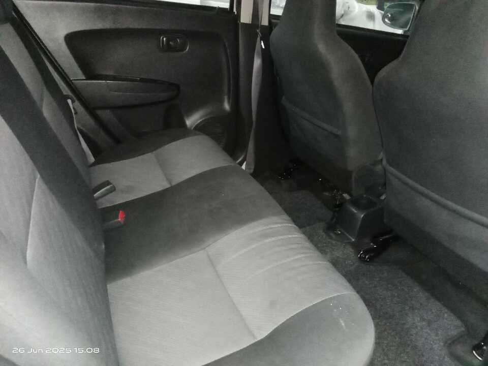 Foto Mobil Bekas Kabin Belakang Toyota Agya 1.0 E tahun 2014