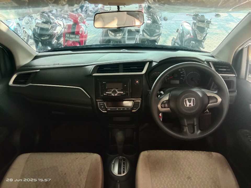 Foto Mobil Bekas Dashboard Honda Brio 1.2 Satya E tahun 2022