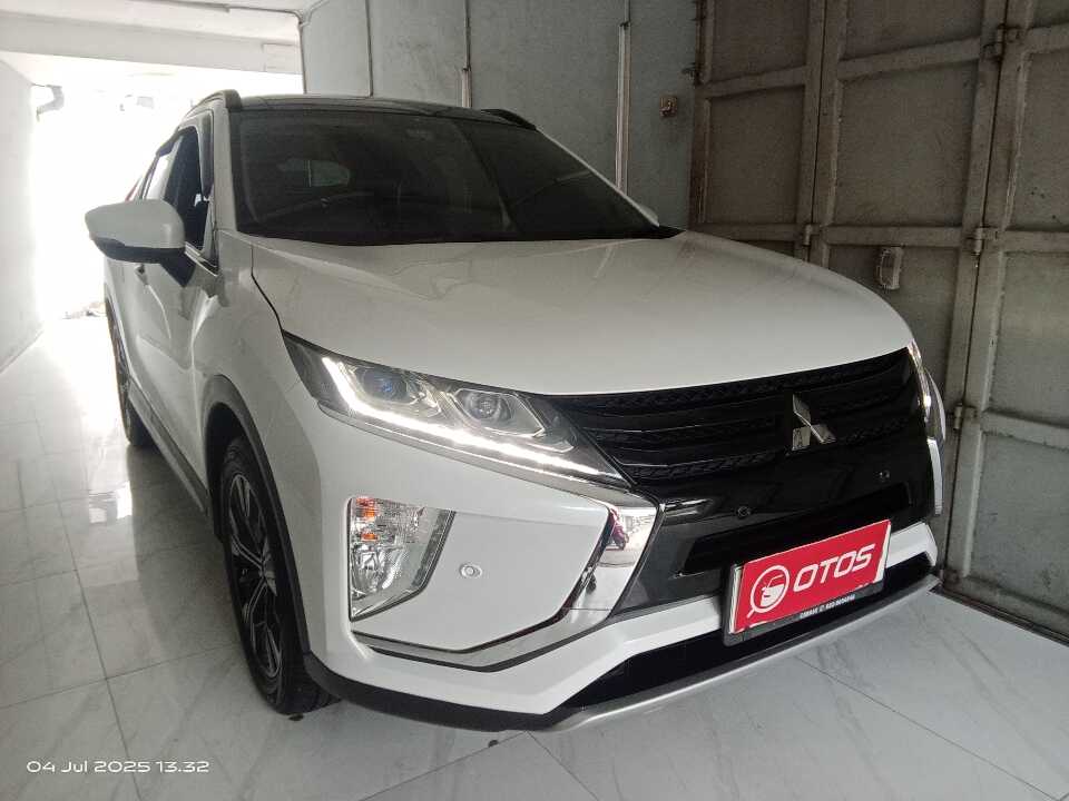 2019 Mitsubishi Eclipse Cross 1.5 Ultimate - Foto 1 dari 6