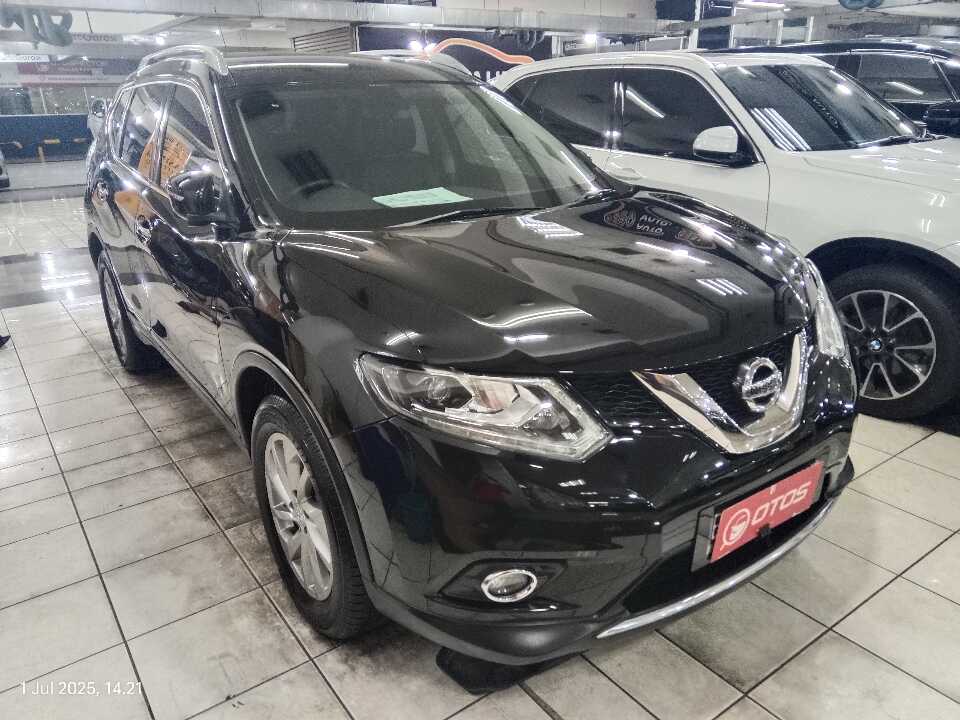 2017 Nissan X-Trail 2.5 - Foto 1 dari 6