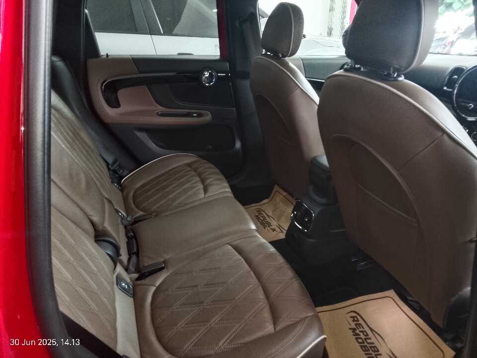 Foto Mobil Bekas Kabin Belakang MINI Countryman 1.6 JCW tahun 2018