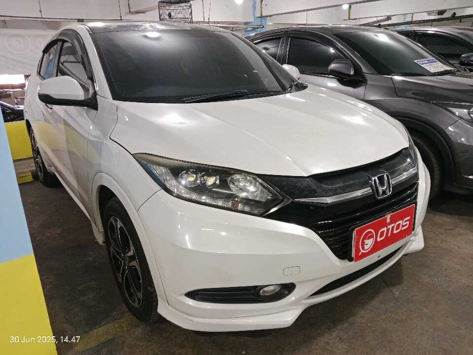 2017 Honda HR-V 1.8 RS - Foto 1 dari 6