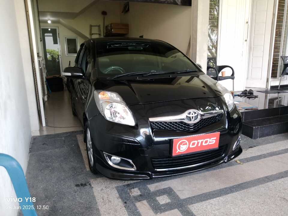 2010 Toyota Yaris 1.5 S Limited - Foto 1 dari 6