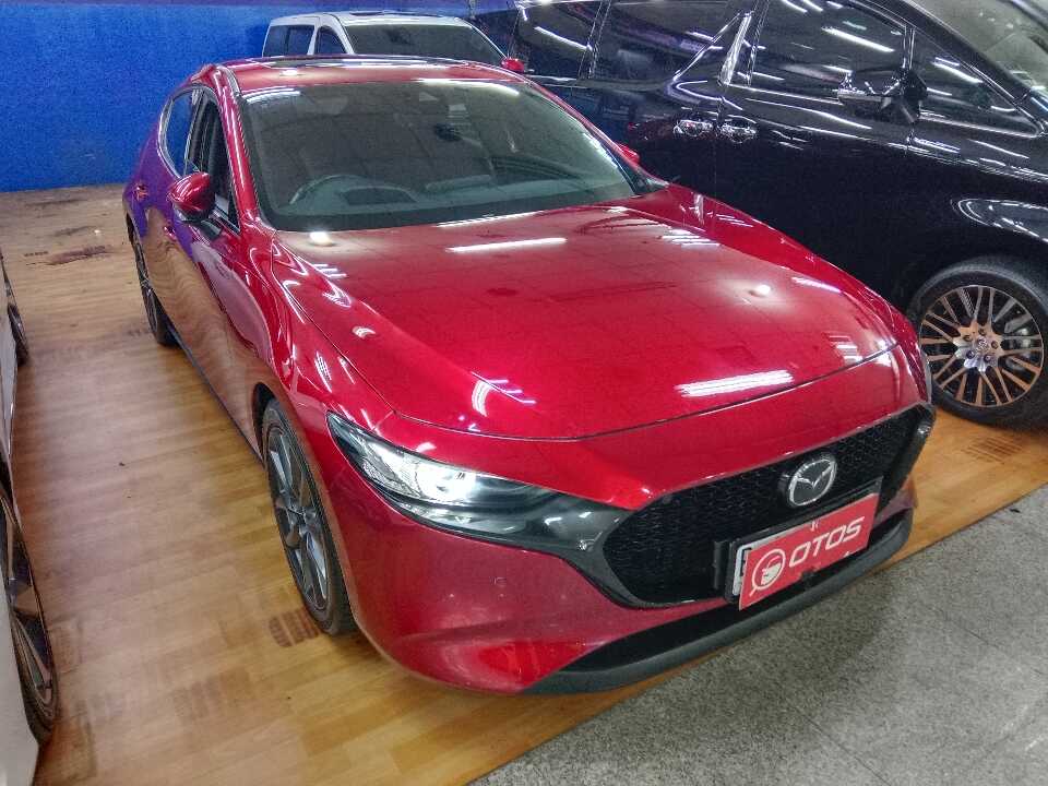 2022 Mazda 3 2.0 - Foto 1 dari 6