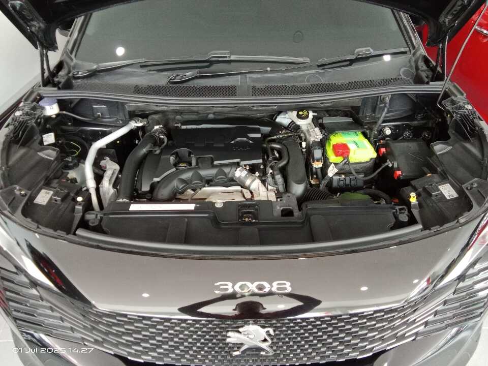 Foto Mobil Bekas Mesin Peugeot 3008 1.6 tahun 2022