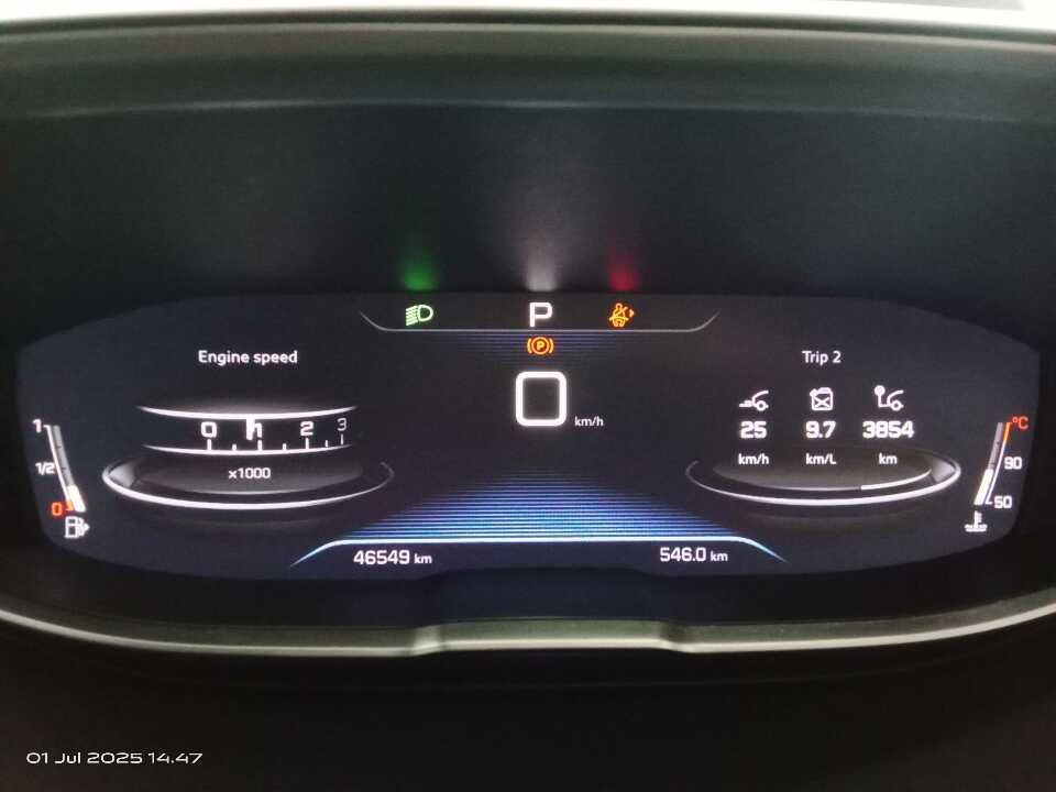 Foto Mobil Bekas Odometer Peugeot 3008 1.6 tahun 2022